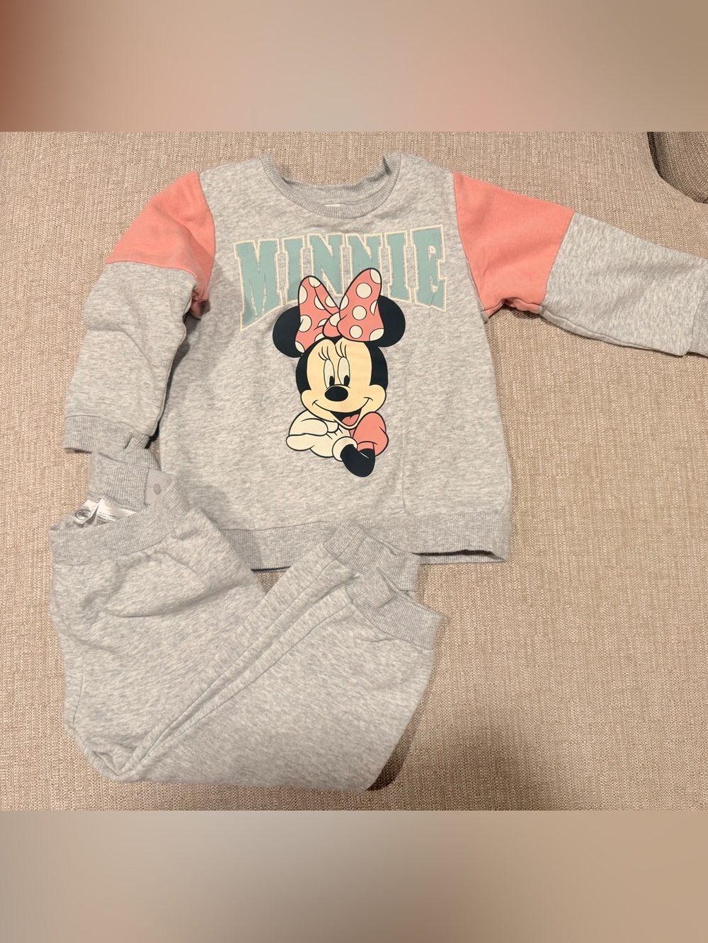 H&M Girls Minnie Mouse Gray and Pink Matching Sweat Set